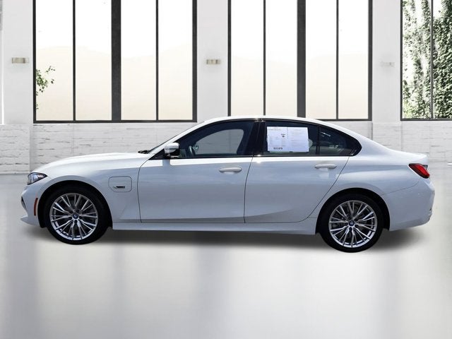 2023 BMW 3 Series 330e