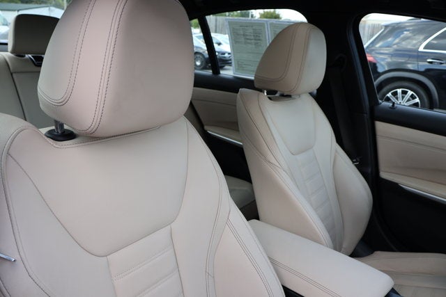 2023 BMW 3 Series 330i