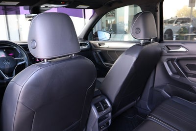 2023 Volkswagen Tiguan SE R-Line Black