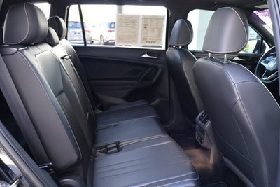2023 Volkswagen Tiguan SE R-Line Black