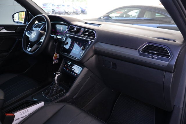 2023 Volkswagen Tiguan SE R-Line Black