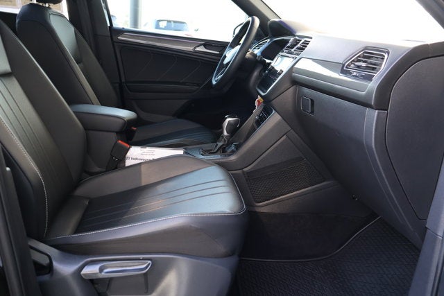 2023 Volkswagen Tiguan SE R-Line Black