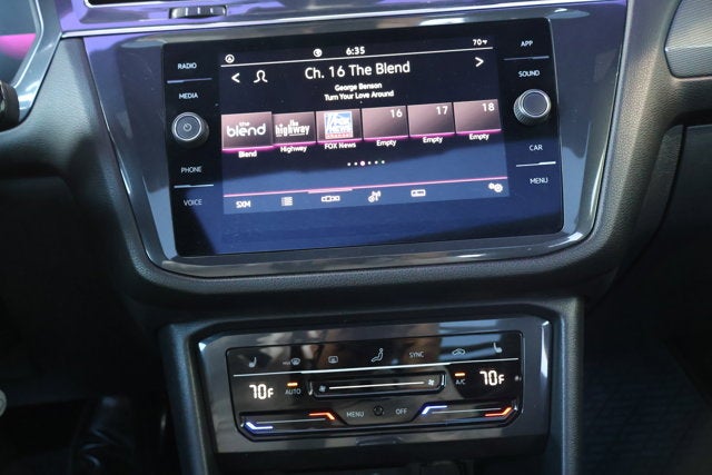 2023 Volkswagen Tiguan SE R-Line Black