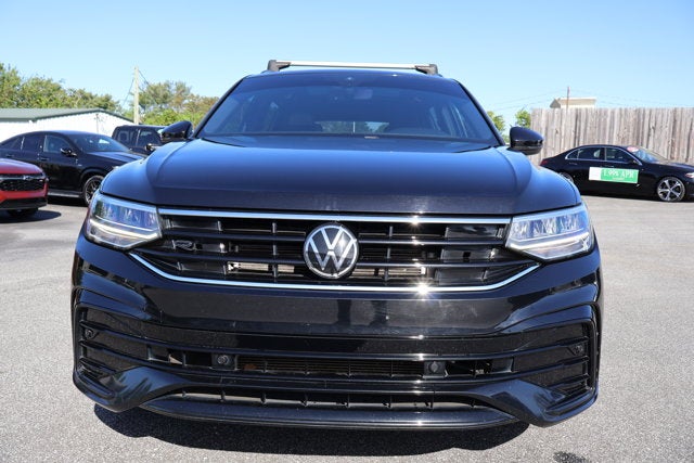 2023 Volkswagen Tiguan SE R-Line Black