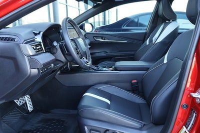 2025 Toyota Camry SE Hybrid