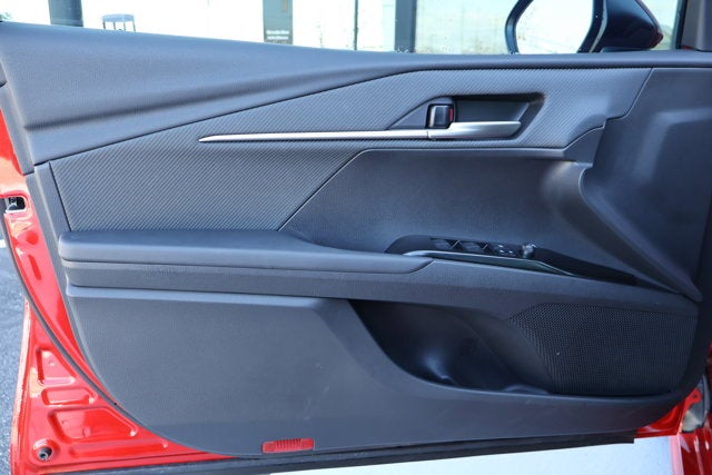 2025 Toyota Camry SE Hybrid