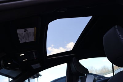 2025 Toyota Camry SE Hybrid