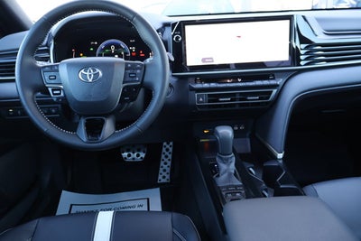 2025 Toyota Camry SE Hybrid