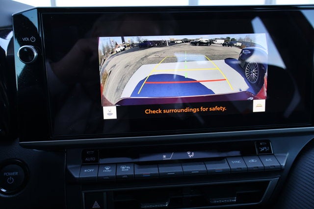 2025 Toyota Camry SE Hybrid