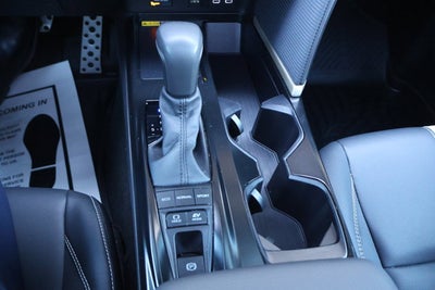 2025 Toyota Camry SE Hybrid