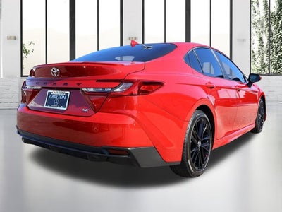 2025 Toyota Camry SE Hybrid