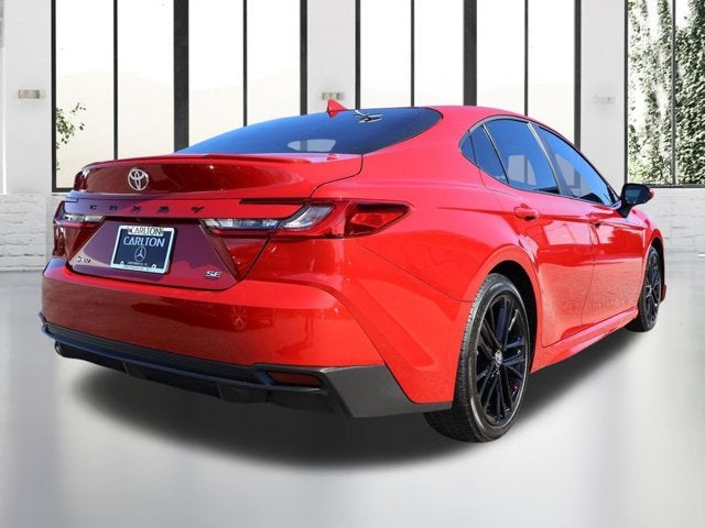 2025 Toyota Camry SE Hybrid