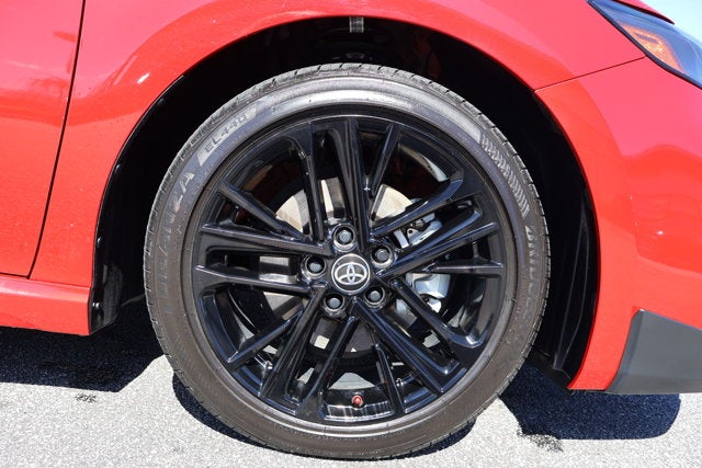 2025 Toyota Camry SE Hybrid