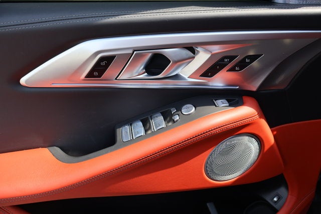 2024 BMW XM Base