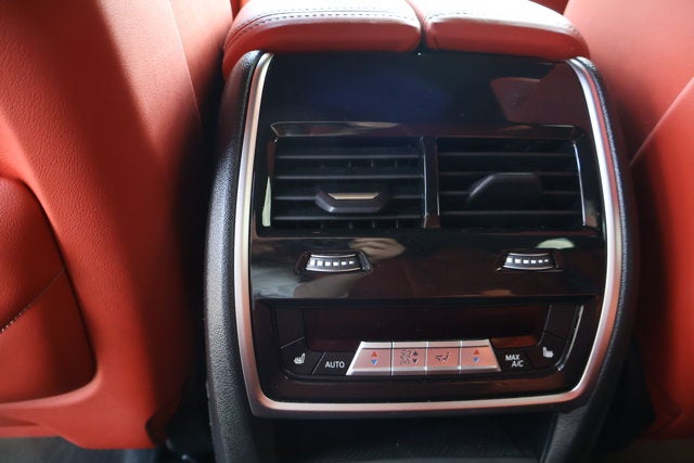 2024 BMW XM Base