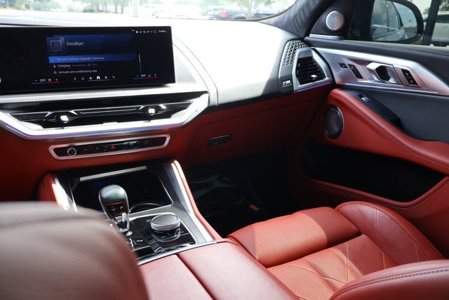 2024 BMW XM Base