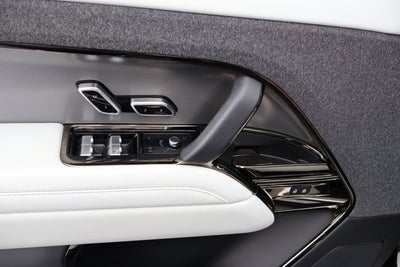 2024 Land Rover Range Rover Sport SE