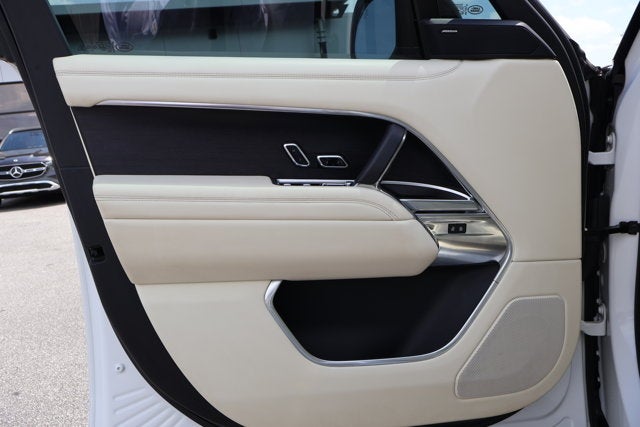 2023 Land Rover Range Rover SE