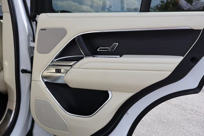 2023 Land Rover Range Rover SE