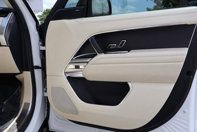 2023 Land Rover Range Rover SE