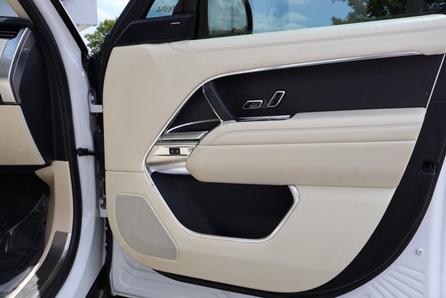 2023 Land Rover Range Rover SE
