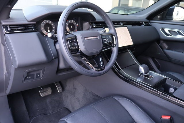 2026 Land Rover Range Rover Velar Dynamic SE