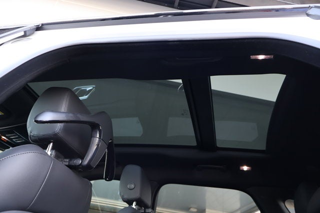 2026 Land Rover Range Rover Velar Dynamic SE