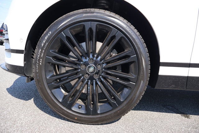 2026 Land Rover Range Rover Velar Dynamic SE