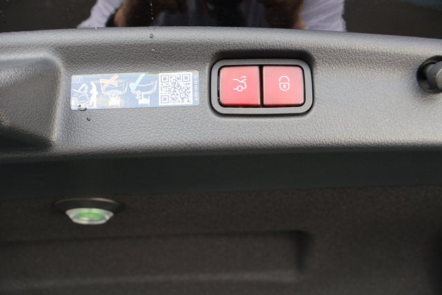 2025 Mercedes-Benz C-Class C 300W