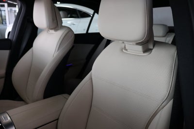 2026 Mercedes-Benz C-Class C 300W