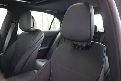 2025 Mercedes-Benz C-Class C 300W