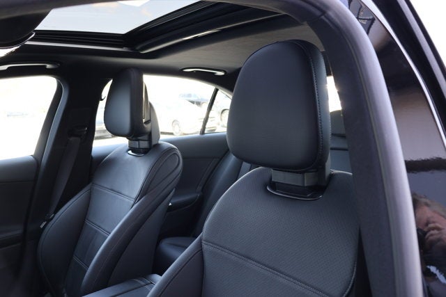 2025 Mercedes-Benz C-Class C 300W