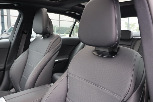 2025 Mercedes-Benz C-Class C 300W