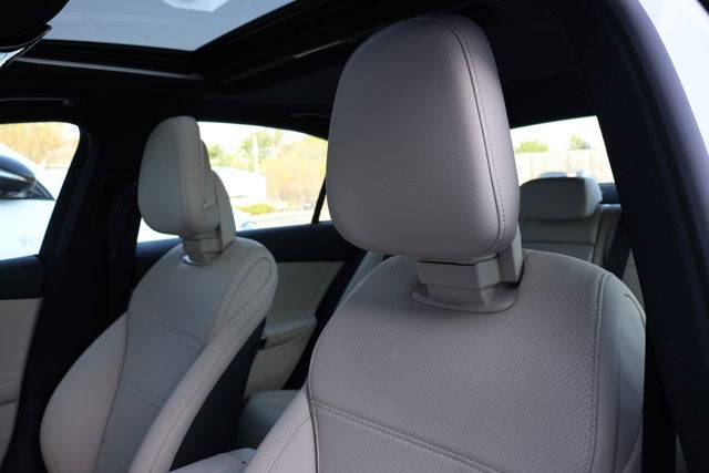 2025 Mercedes-Benz C-Class C 300W