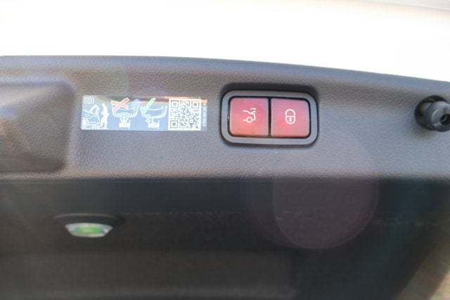 2025 Mercedes-Benz C-Class C 300W