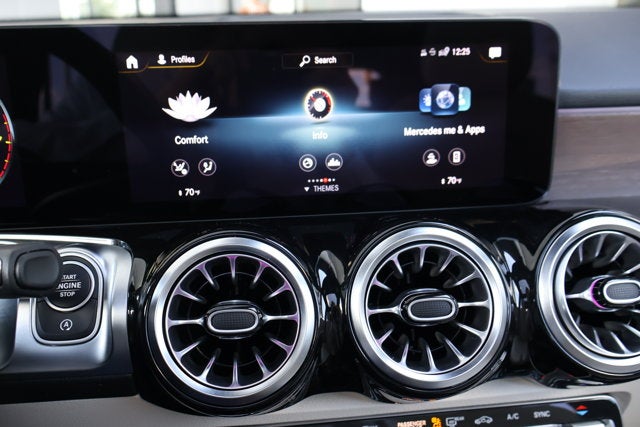2023 Mercedes-Benz GLB GLB 250W4