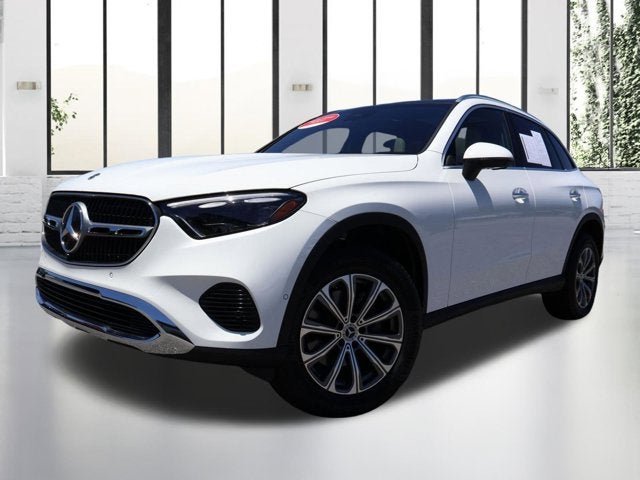 2026 Mercedes-Benz GLC GLC 300's photo