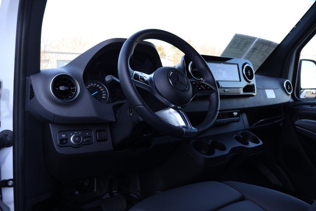 2024 Mercedes-Benz eSprinter Cargo Van Base