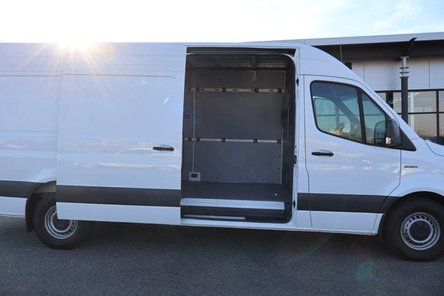 2024 Mercedes-Benz eSprinter Cargo Van Base