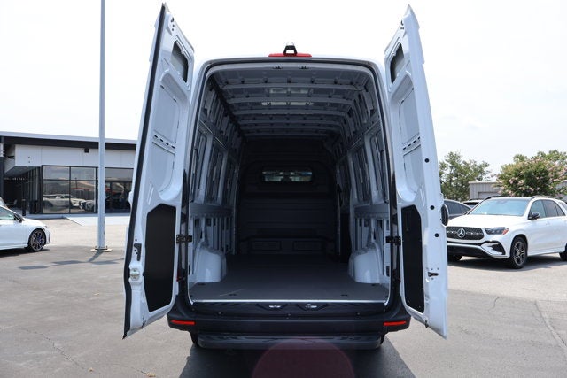 2024 Mercedes-Benz eSprinter H.O. Cargo Van Base