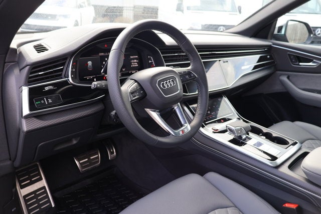 2025 Audi SQ8 Premium Plus