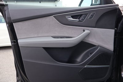 2025 Audi SQ8 Premium Plus