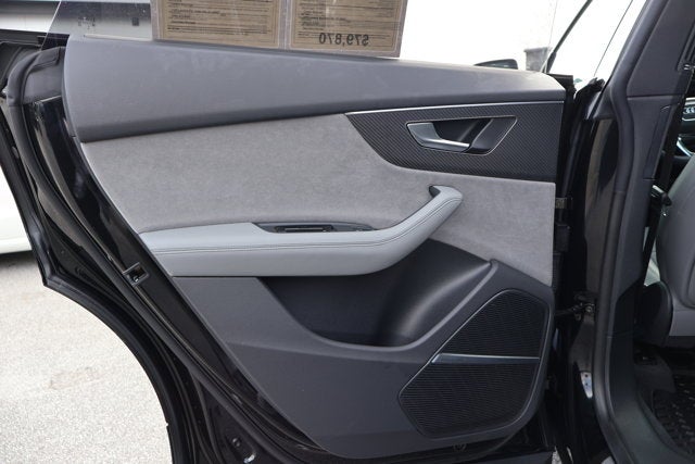 2025 Audi SQ8 Premium Plus