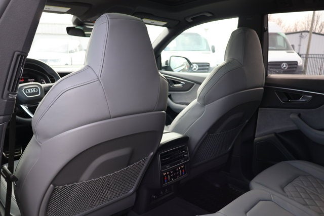 2025 Audi SQ8 Premium Plus