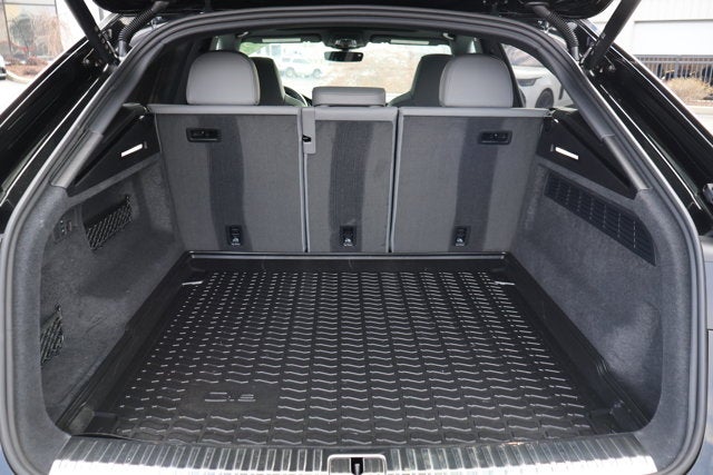 2025 Audi SQ8 Premium Plus