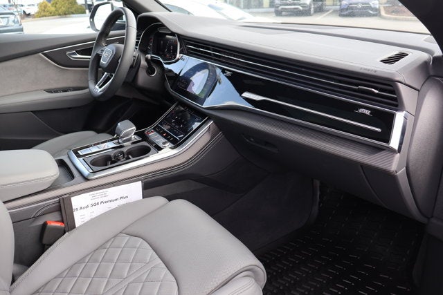 2025 Audi SQ8 Premium Plus