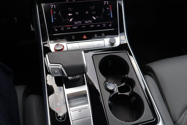 2025 Audi SQ8 Premium Plus