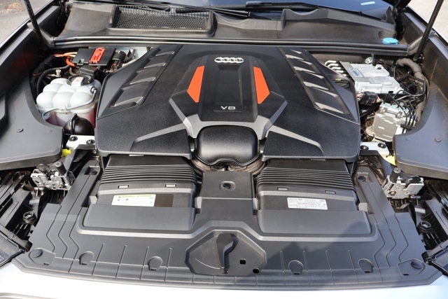 2025 Audi SQ8 Premium Plus