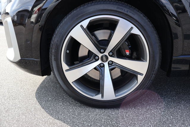 2025 Audi SQ8 Premium Plus