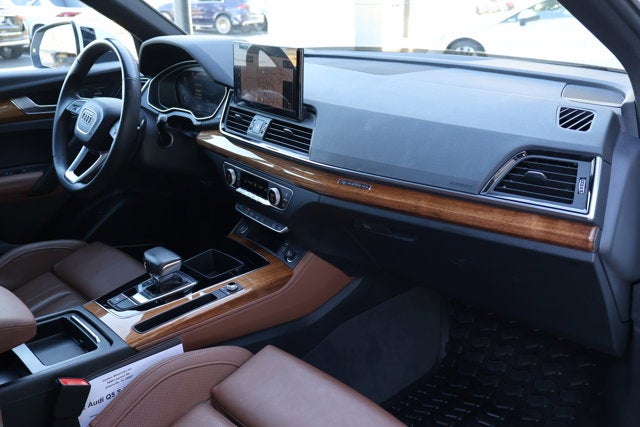 2022 Audi Q5 S line Prestige